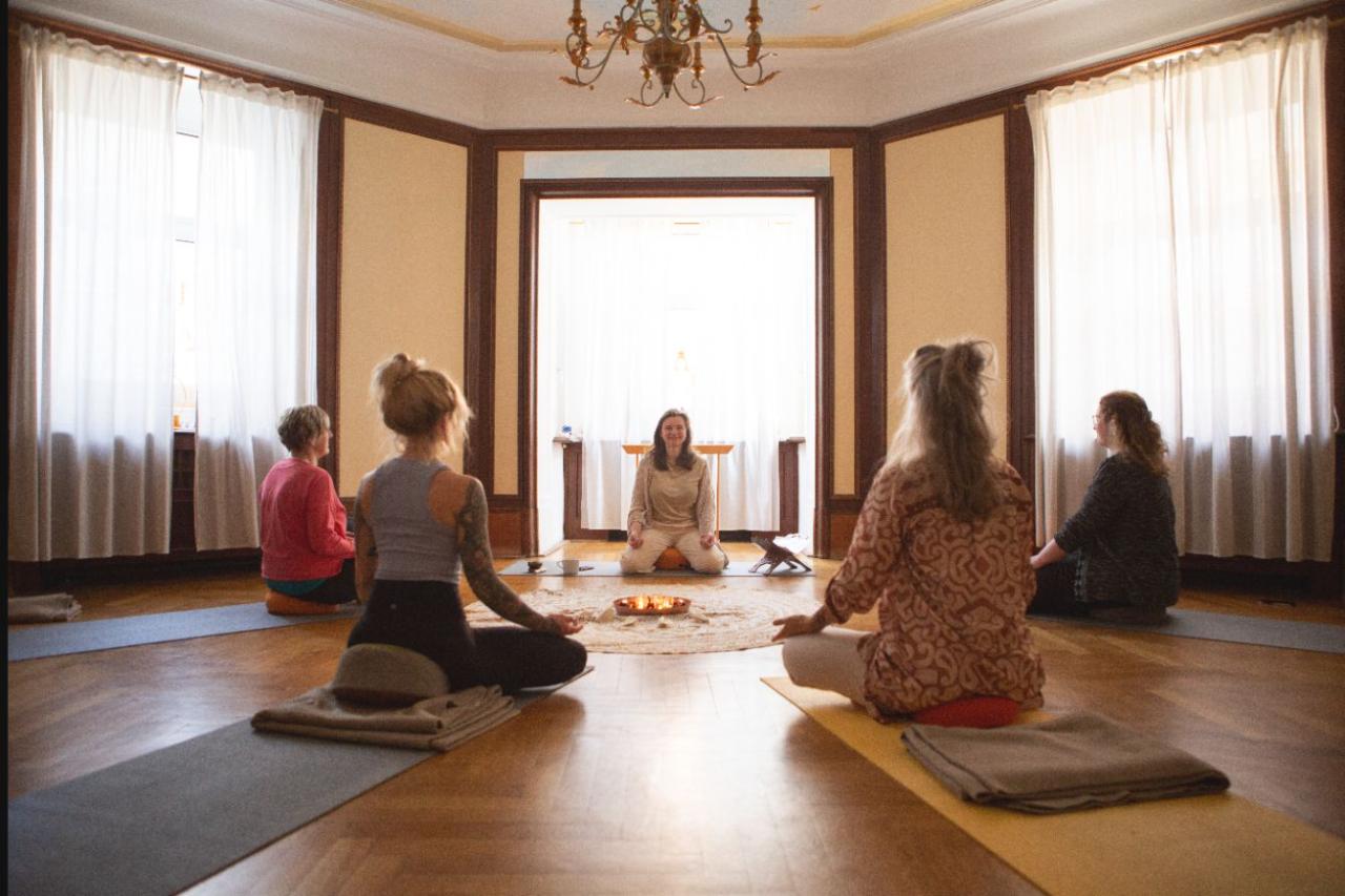 Meditationskreis im Haus der Achtsamkeit Weimar